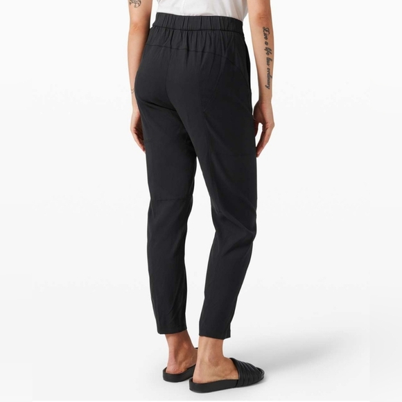 Lululemon Dynamic Days Pant Size 6. - Picture 2 of 8